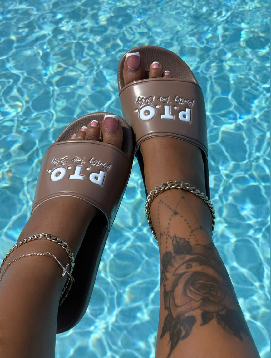 *NEW* Pretty Brown Slides
